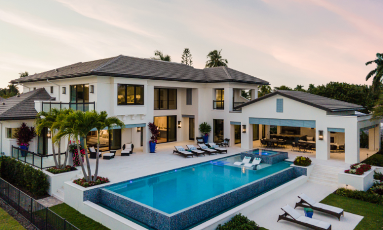 Custom Home Builder Guide for Personalized Luxury Residences