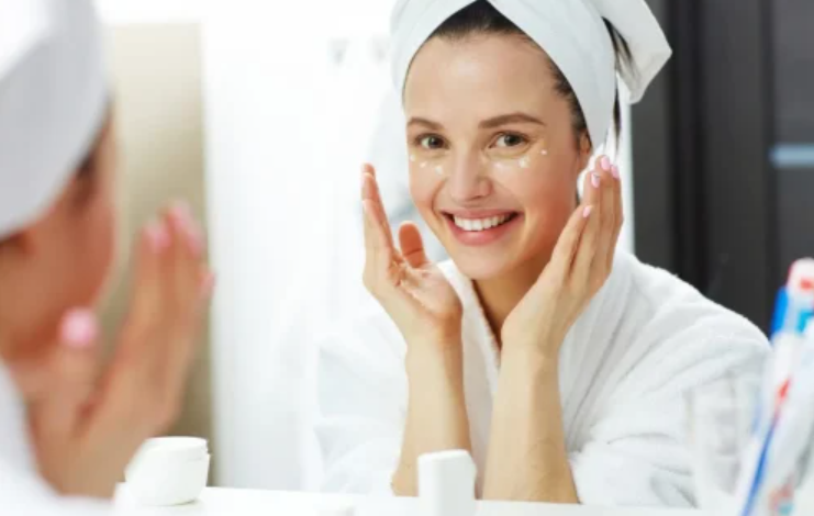 How Isohexadecane Enhances Skin Hydration and Texture